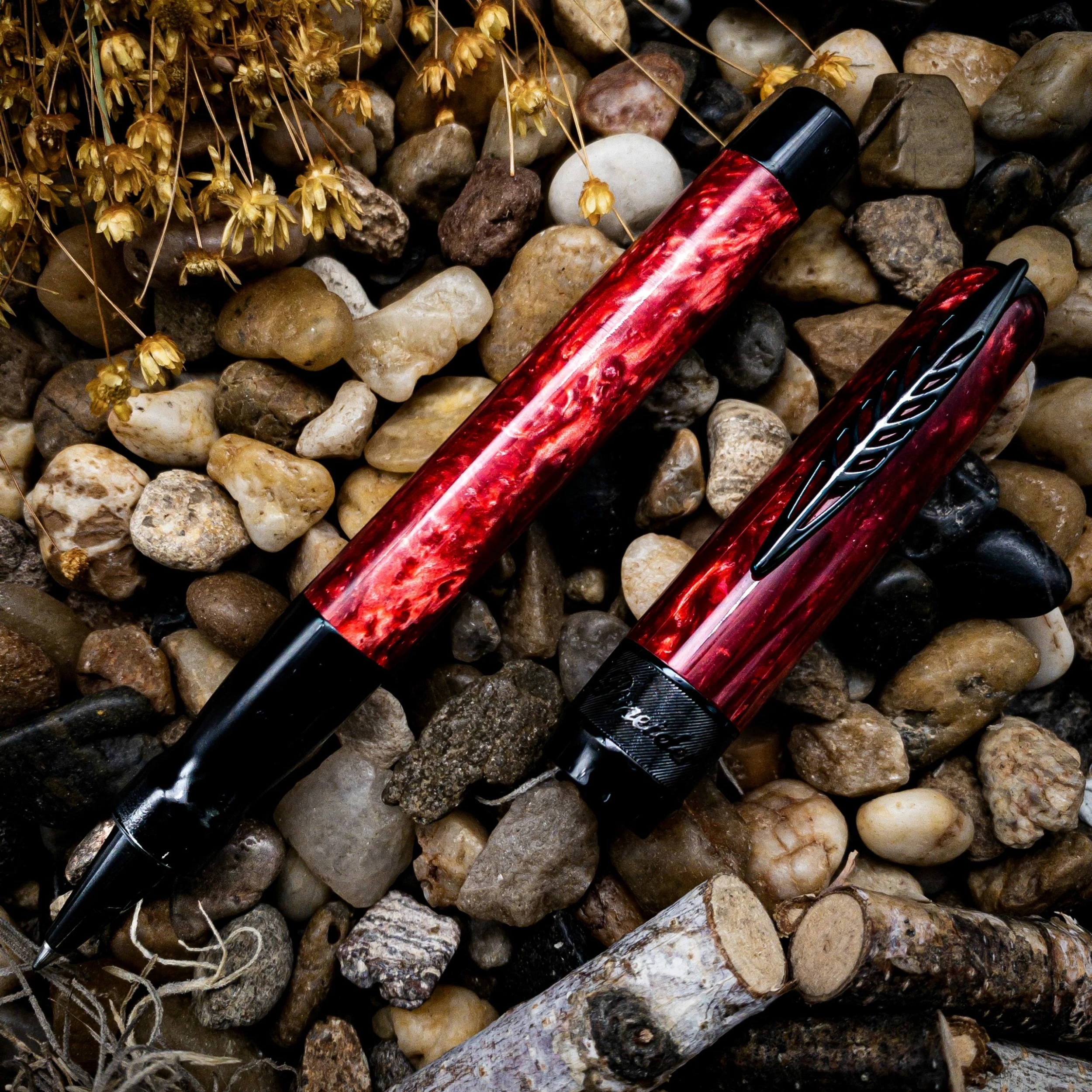 Pineider La Grande Bellezza Rocco Rollerball Pen, Red 3 Pineider La Grande Bellezza Rocco Rollerball Pen, Red